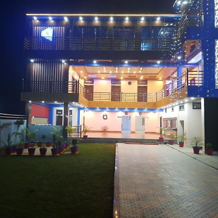 Hotel Blue Diamond Bahraich Luaran gambar