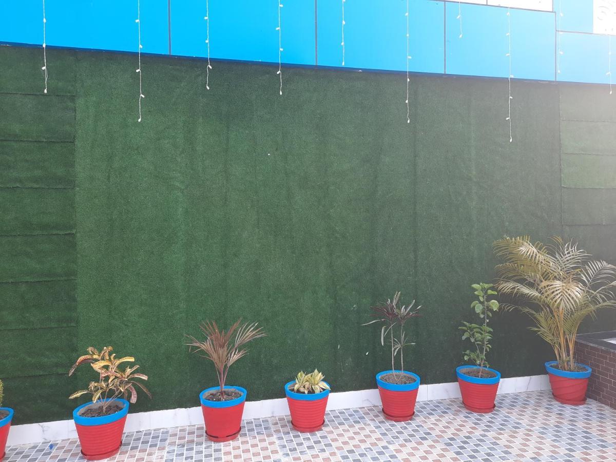 Hotel Blue Diamond Bahraich Luaran gambar